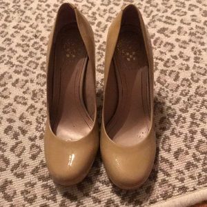 Vince Camuto nude pumps